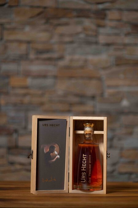 URS HECHT "The Grape" 2003