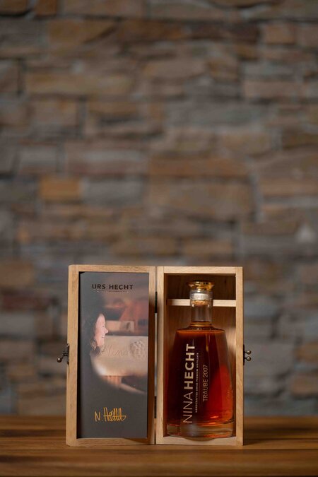 NINA HECHT "Merlot-Traube"