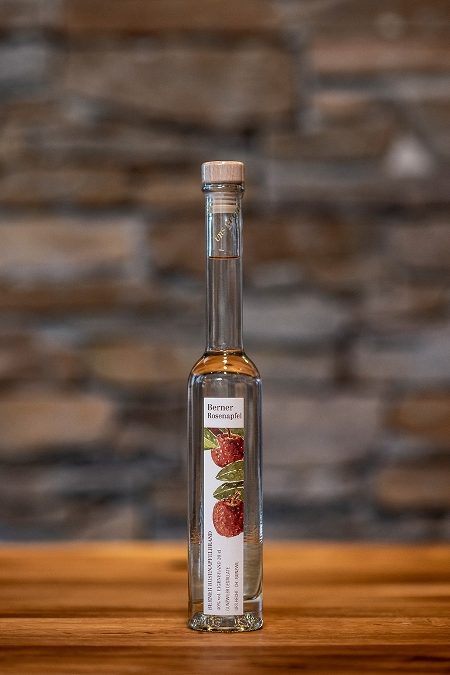Distillato di mele Rosa di Berna varietà pura